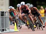 Alistair Brownlee of Great Britain in acion during the Elite Men PruHealth ITU World Triathlon Grand Final London  at Hyde Park on September 15, 2013 in London, England.  (/Getty Images)